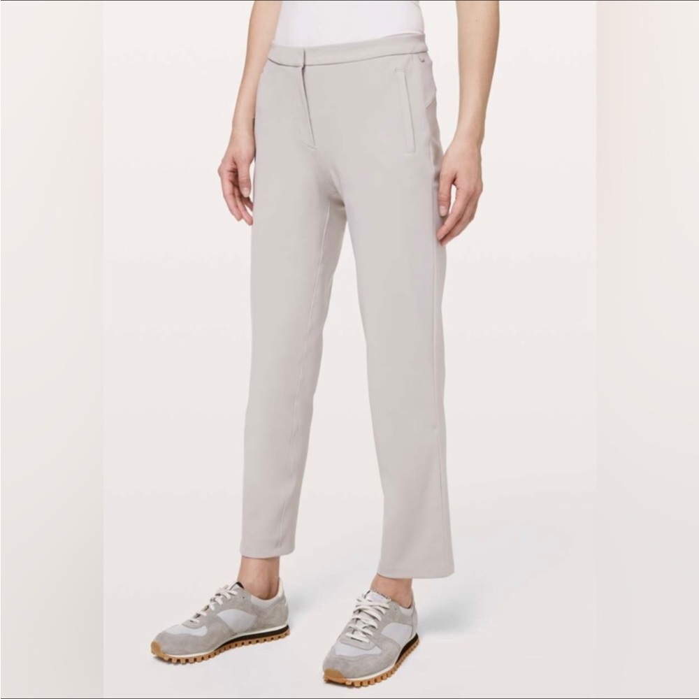 lululemon On The Move Pant Lightweight Light Beige Size 4 NWOT